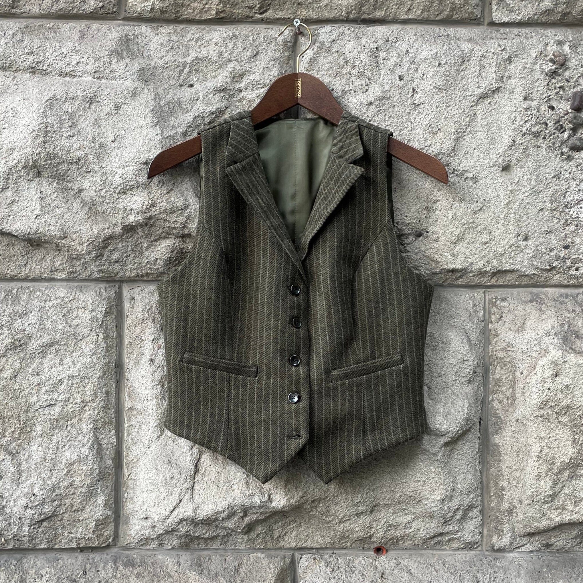 Gilet Orlando oliv Woman - Schweizer Design Gilet Atelier Treger 