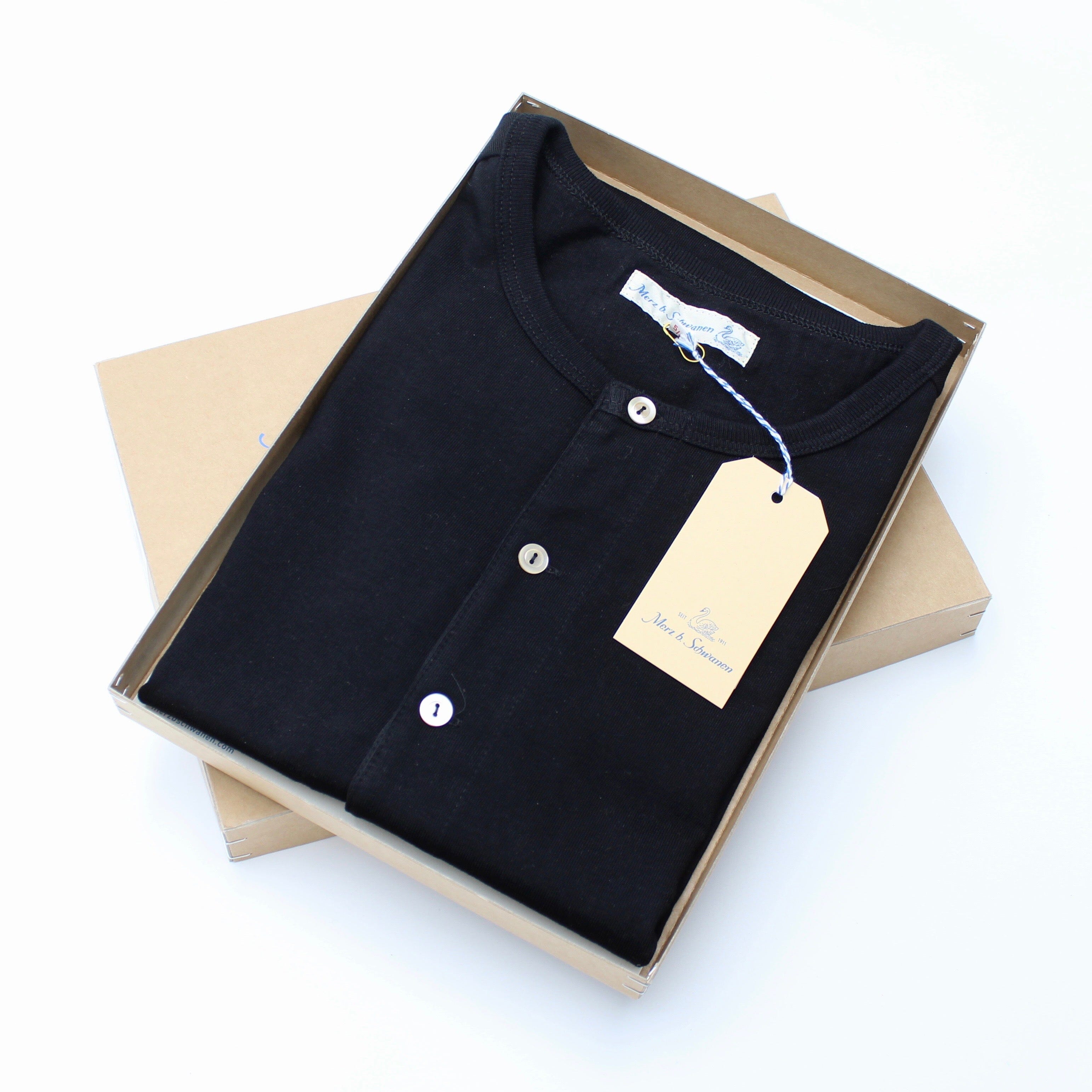 Shirt kurzarm - Farbe schwarz Atelier Treger 