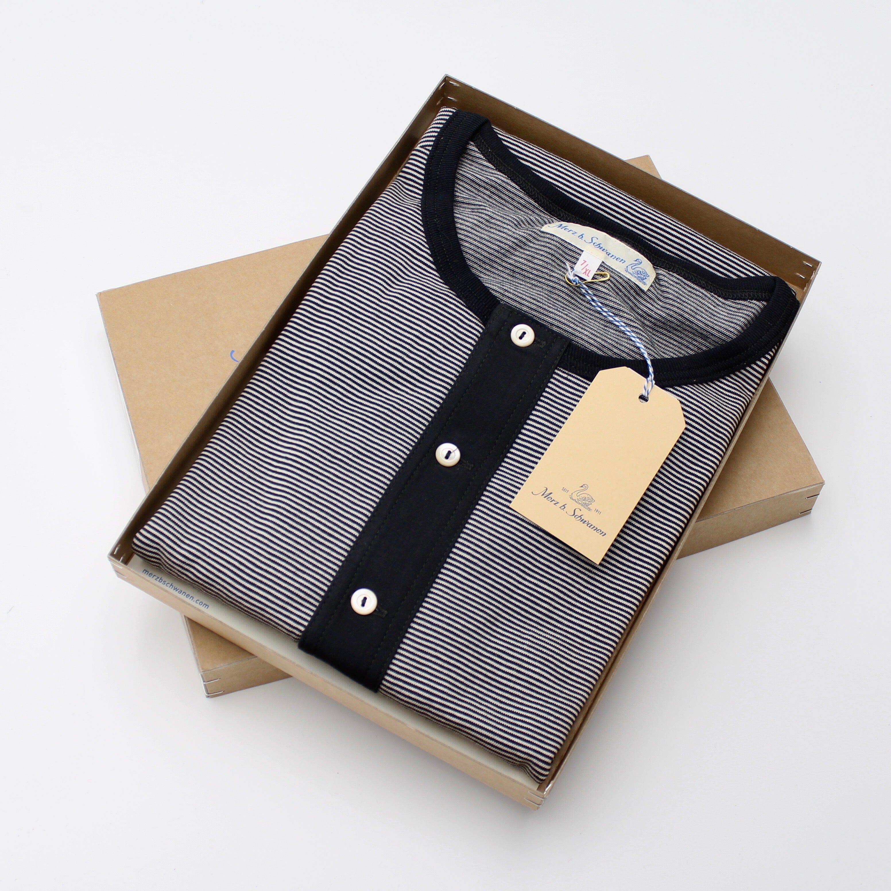 Shirt kurzarm - Farbe schwarz weiss gestreift Atelier Treger 